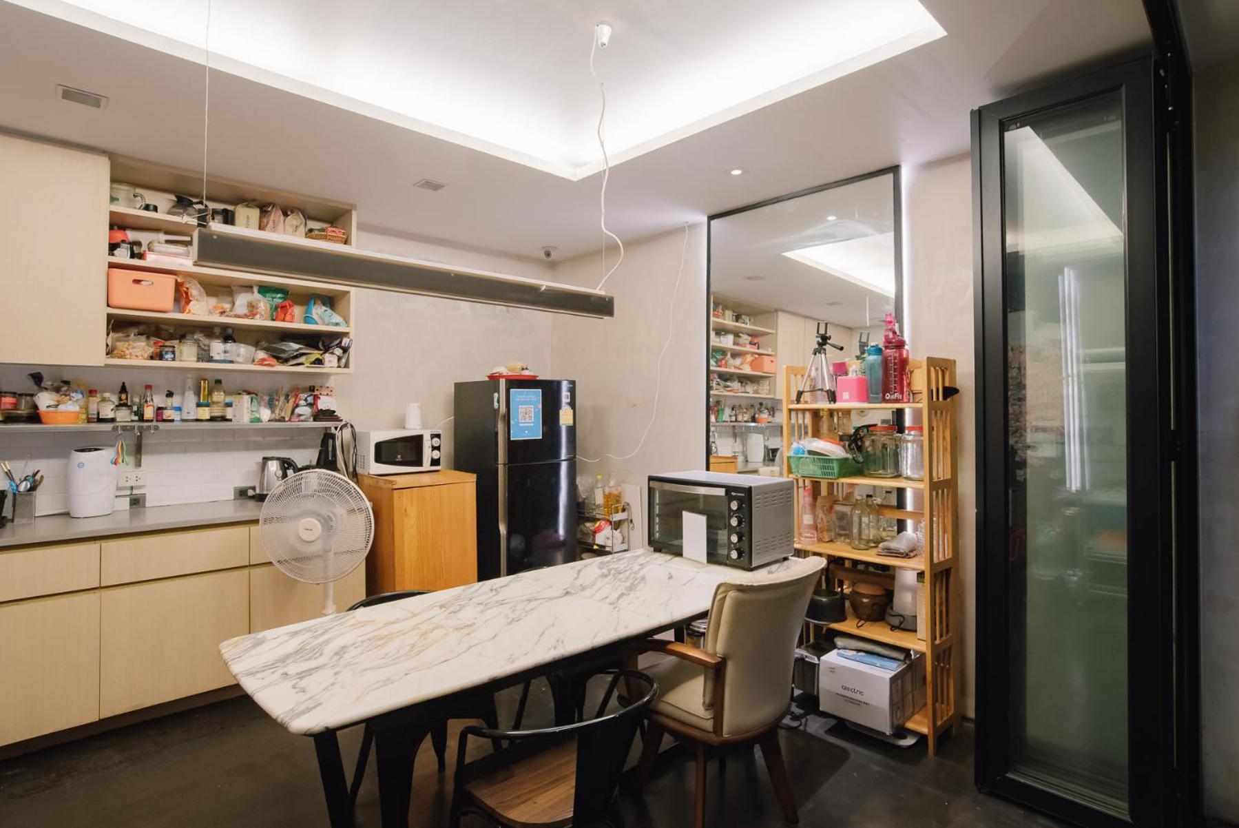 Cazz Hostel Bangkok Exterior photo